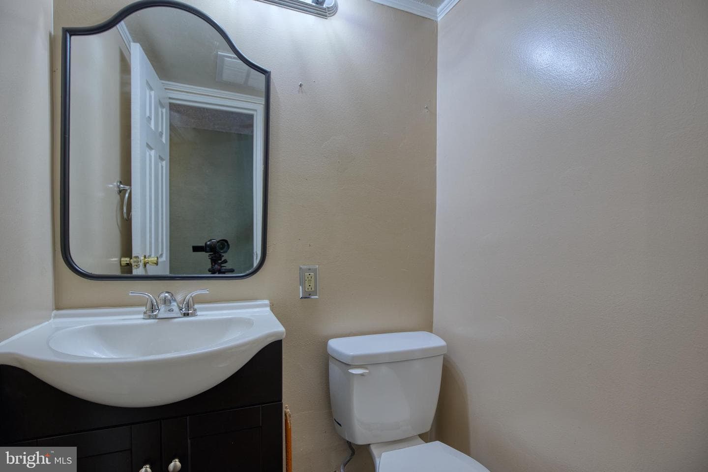 306 Centre Avenue photo 3