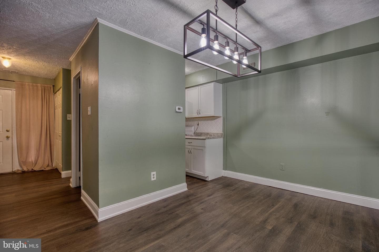 306 Centre Avenue photo 6