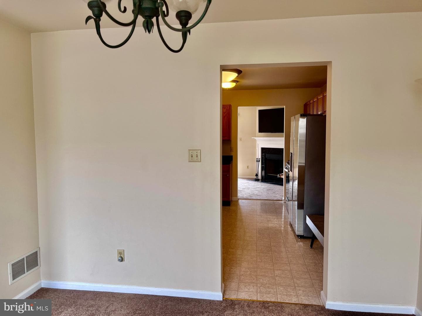4253 Red Oak Court photo 5