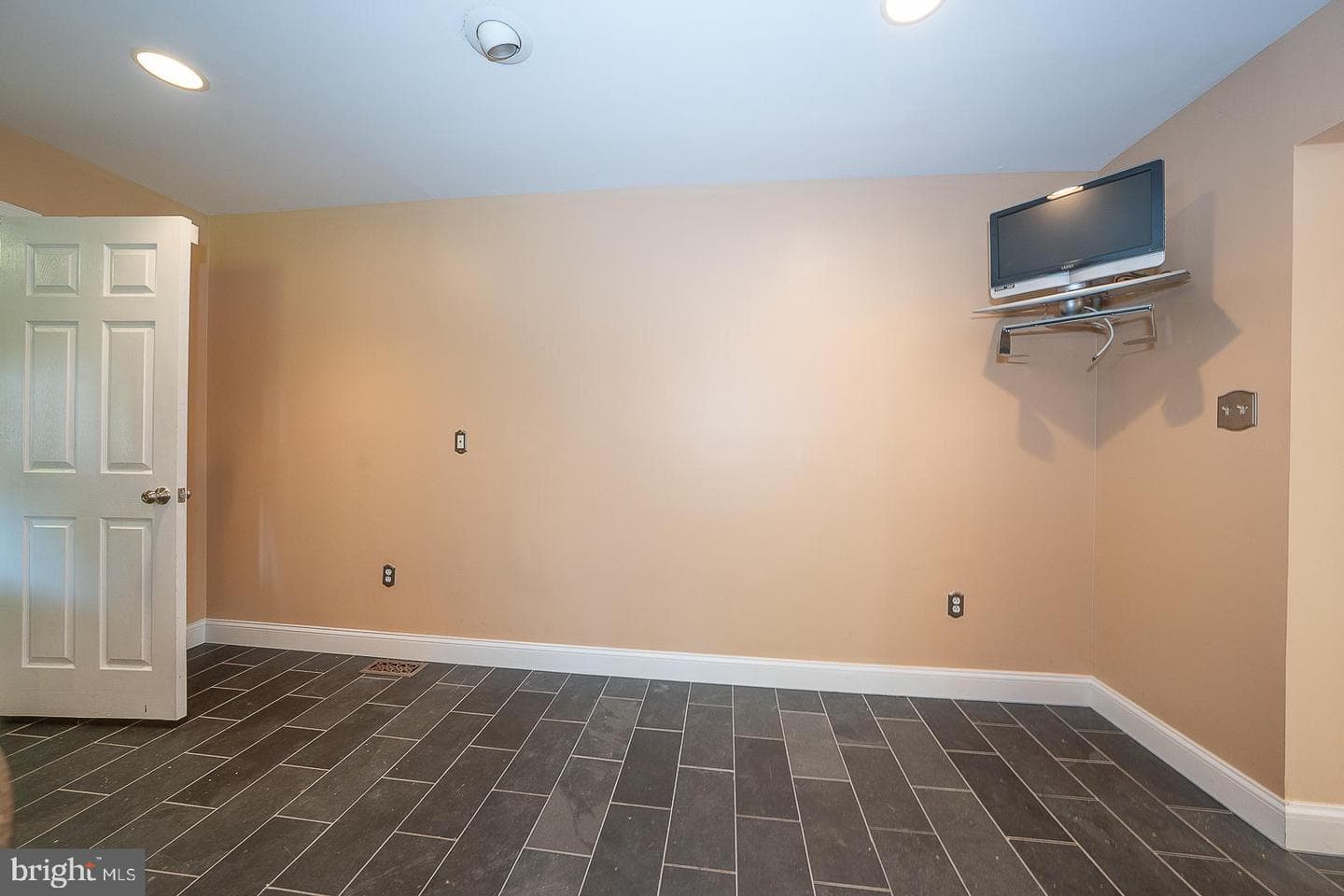 9315 Eagle View Drive photo 26