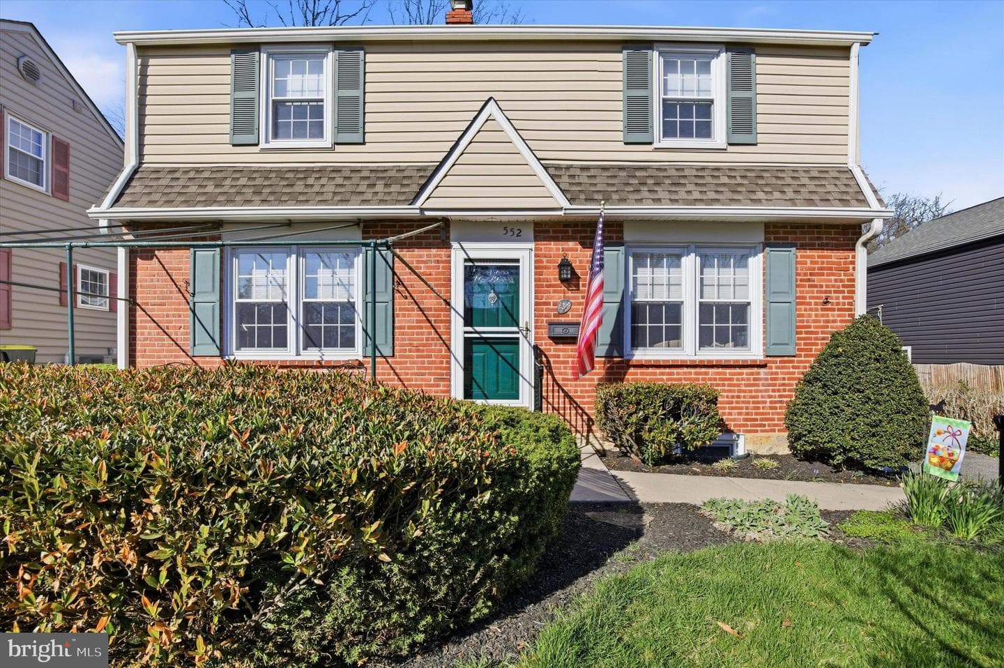 552 School House Lane photo 2