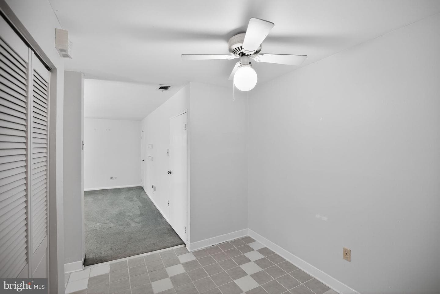 111 Hampstead Drive #111 photo 19