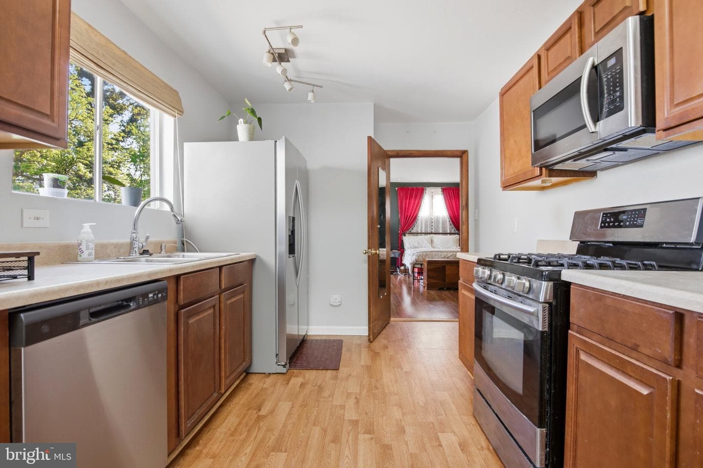623 Gawain Road photo 4