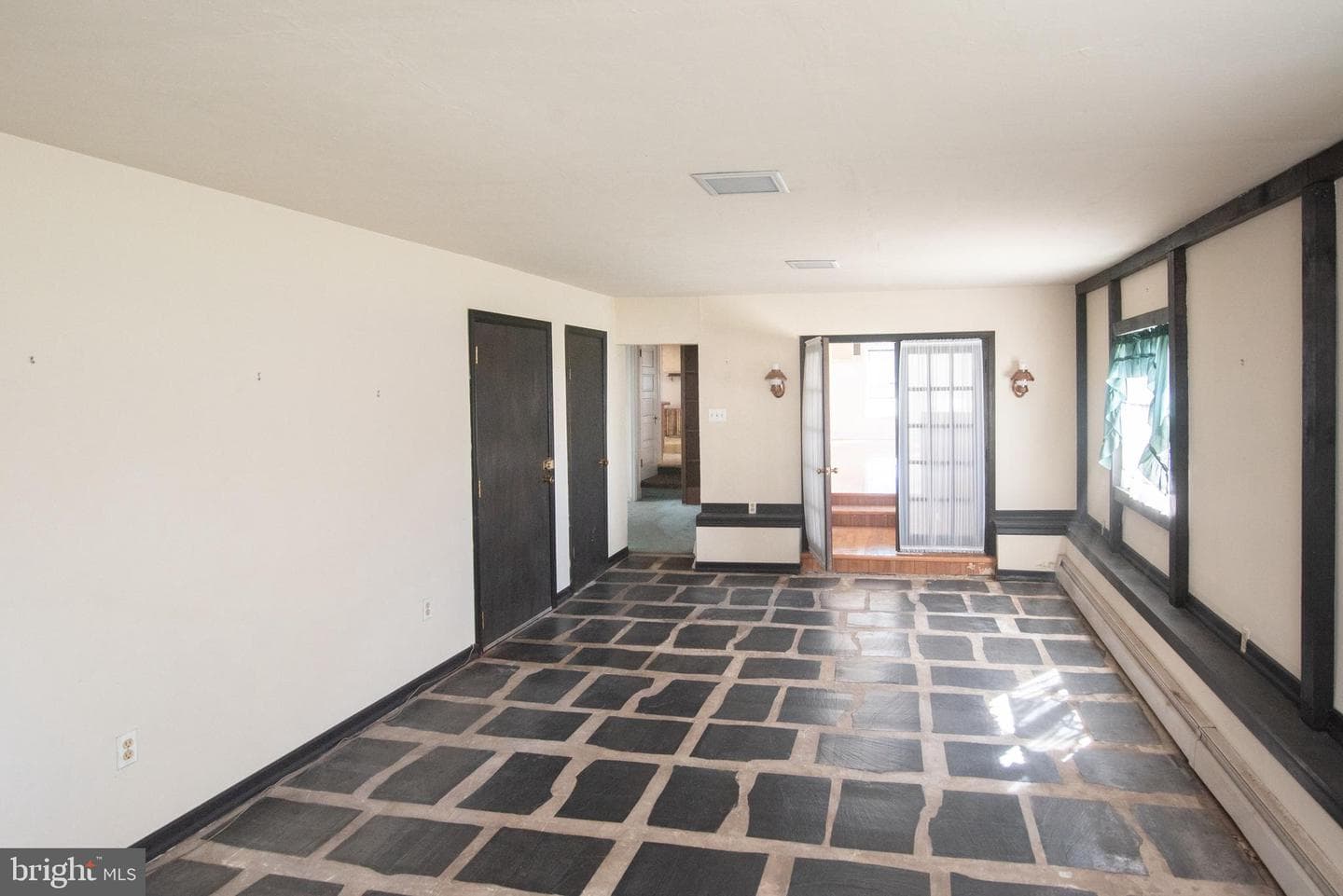 800 Forrest Street photo 17