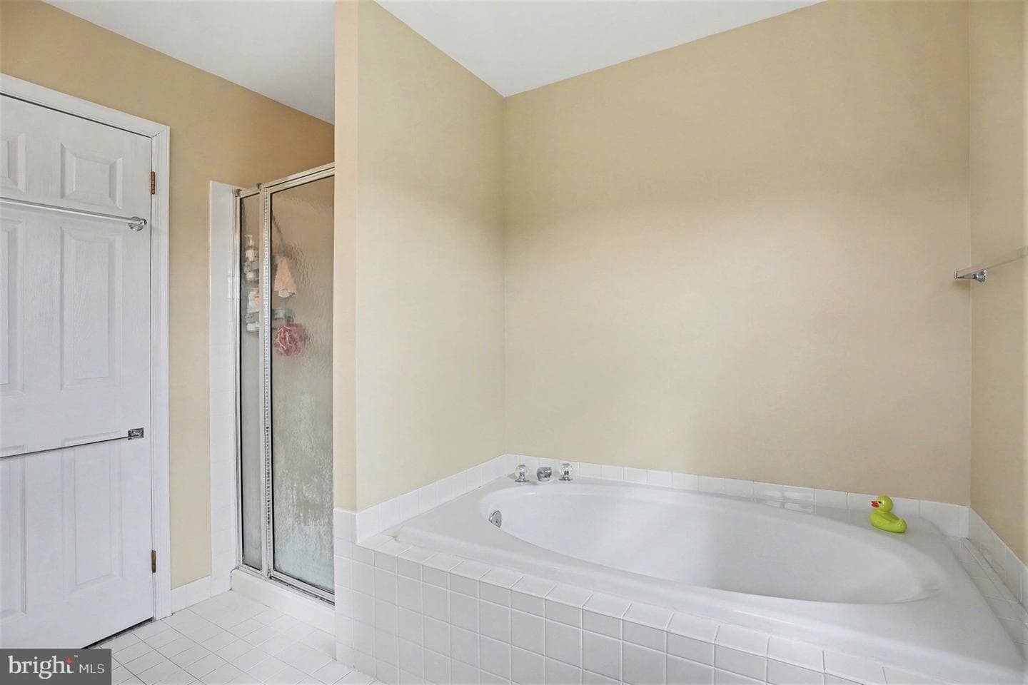 468 Amherst Court photo 15