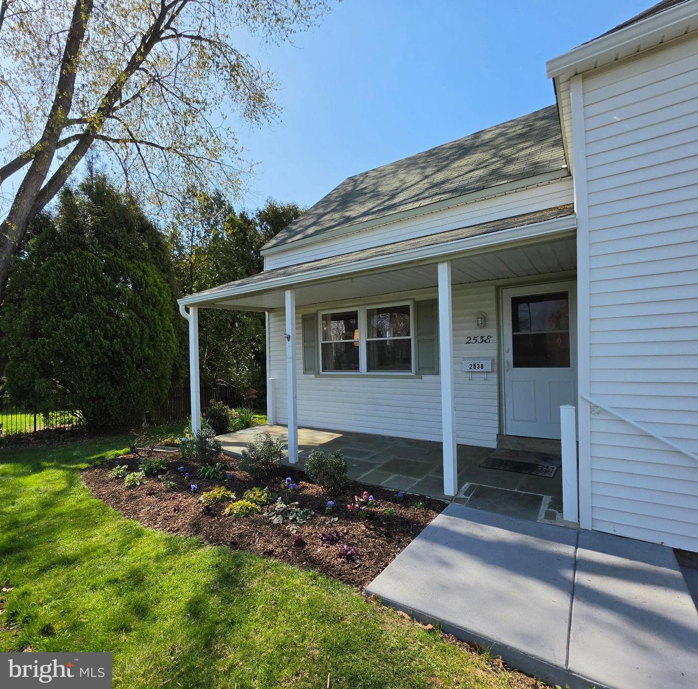 2538 Woodland Road photo 4