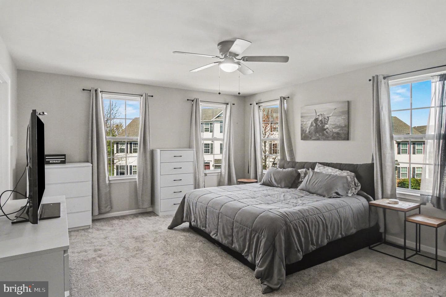 1498 Laura Lane photo 17