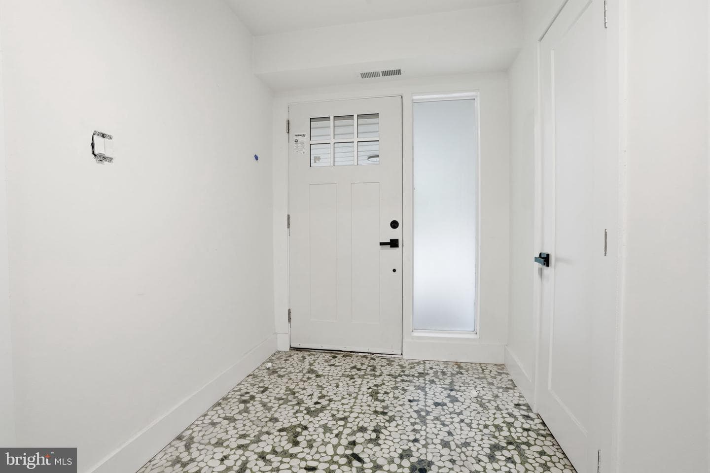 7931 Jenkintown Road photo 5