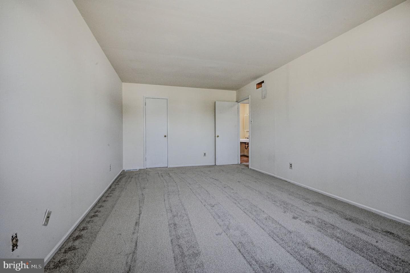 140 Wildflower Drive photo 17