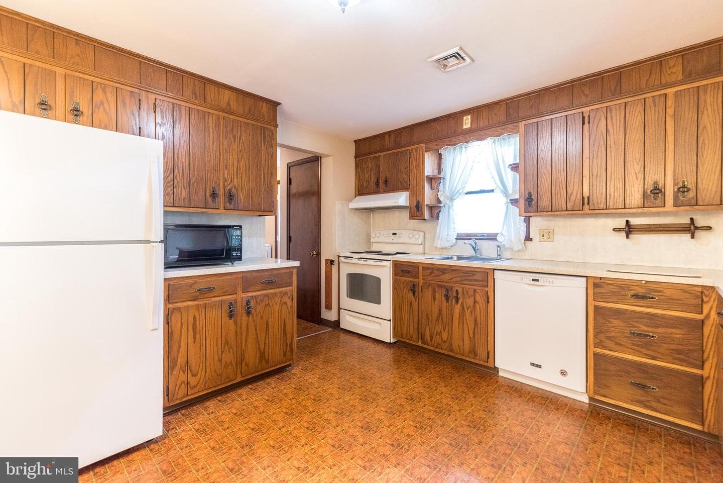 33 Onyx Lane photo 9