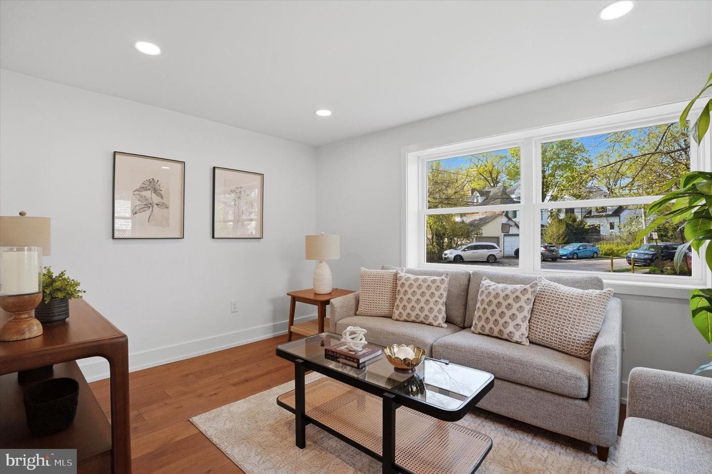 425 Grove Place photo 8