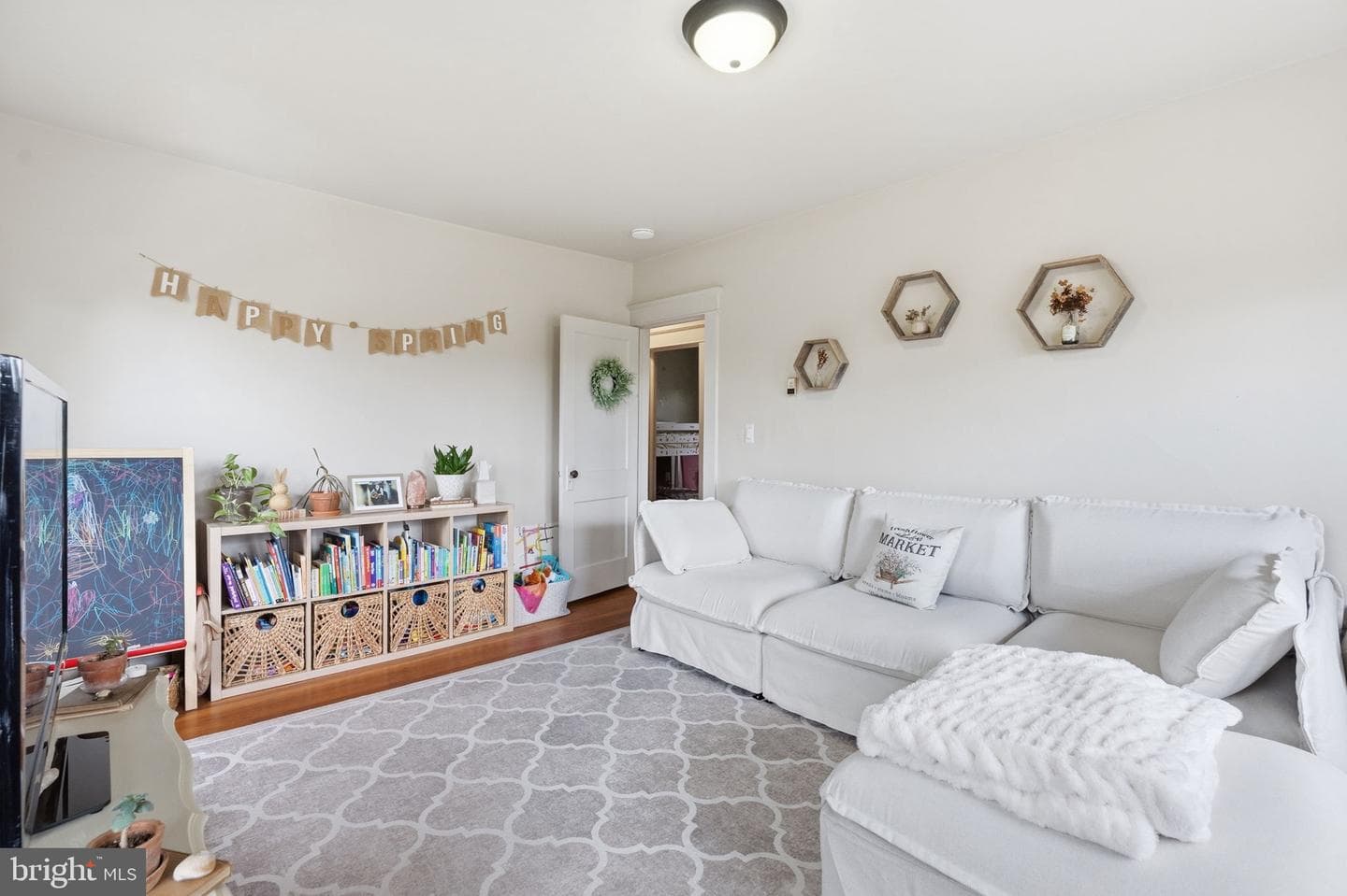 224 Oakdale Avenue photo 11