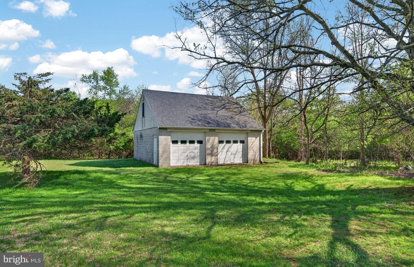 1702 Pemberton Road photo 71