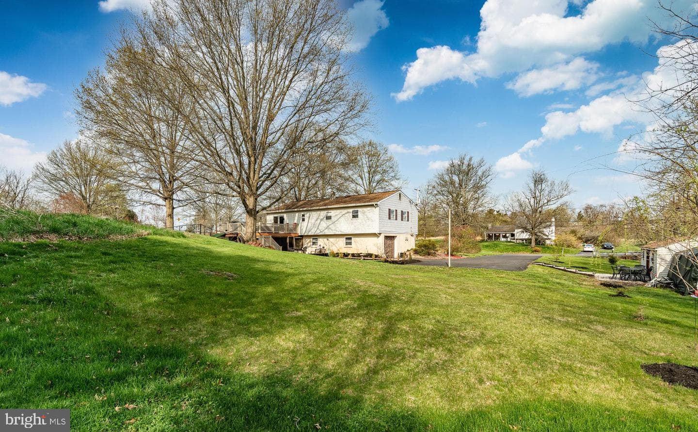 36 Sunset Road photo 41