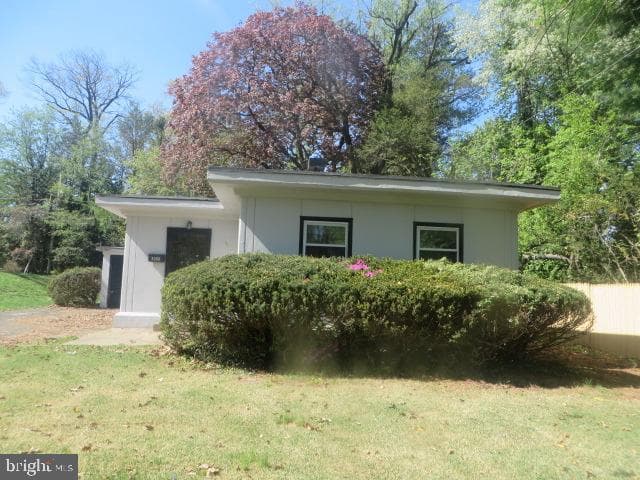 8200 Cheltenham Avenue photo 2