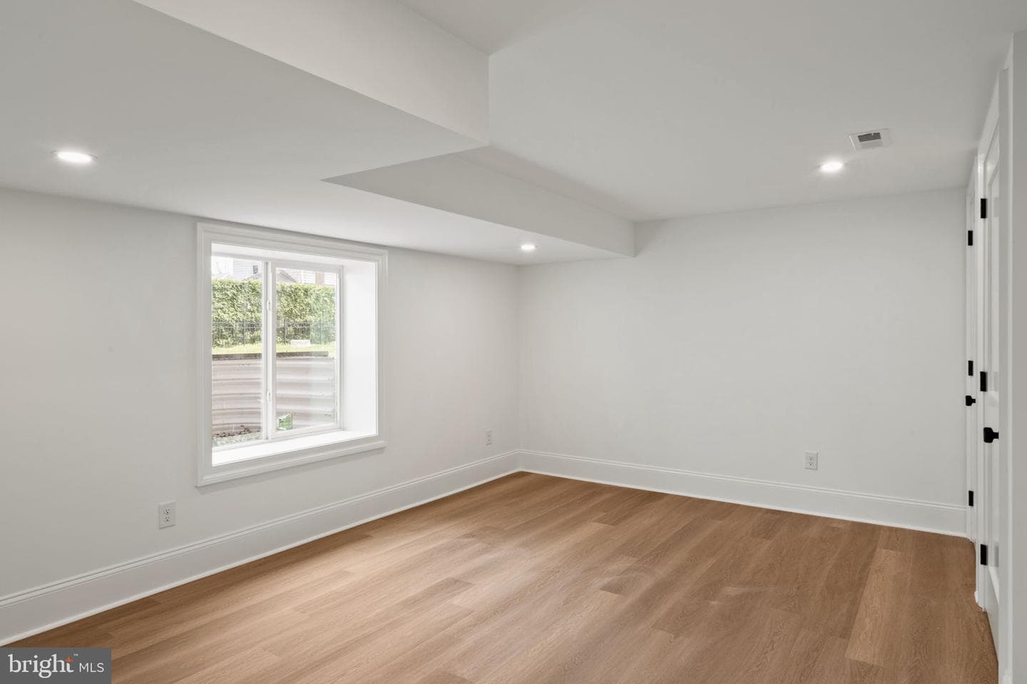 13 Elmwood Avenue photo 49
