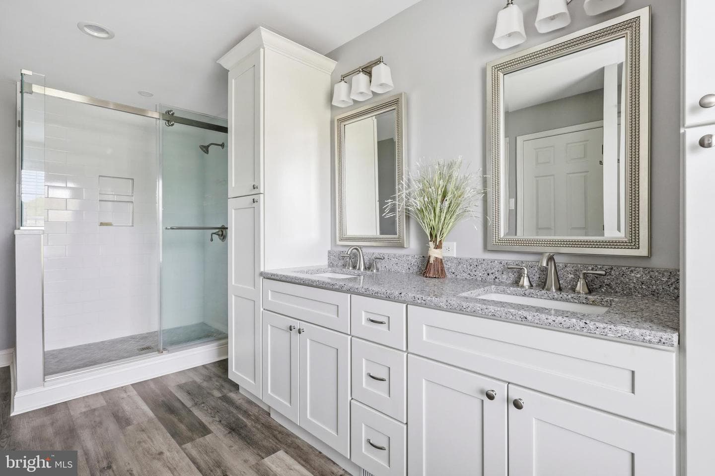 723 Gregory Drive photo 28