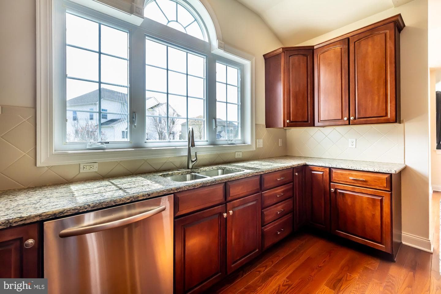 461 Barbin Street photo 19
