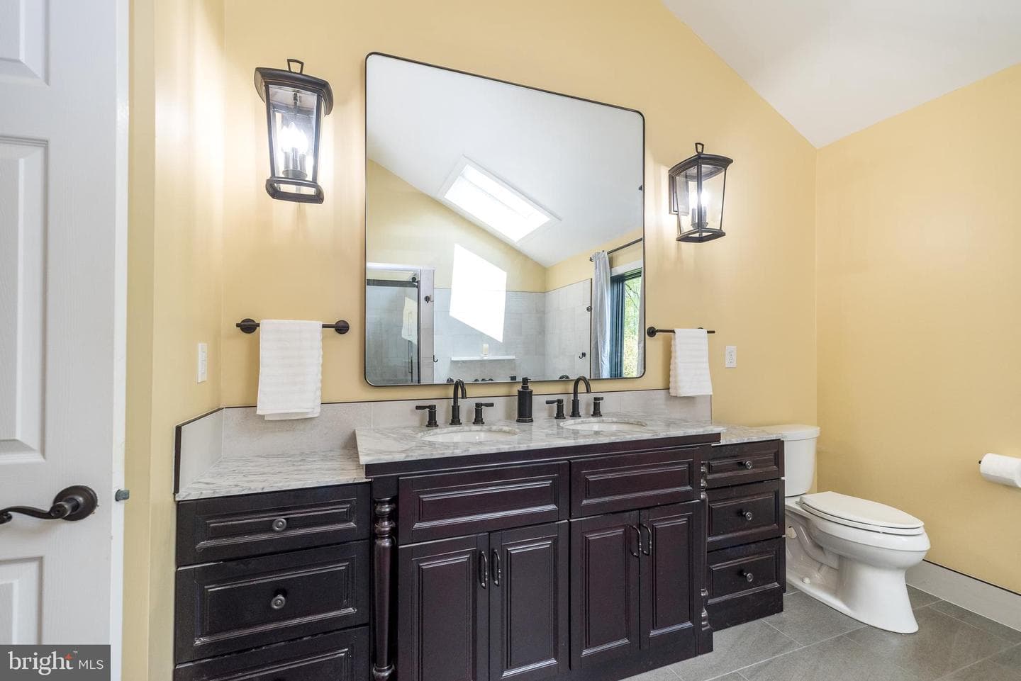 1608 Brittany Drive photo 27