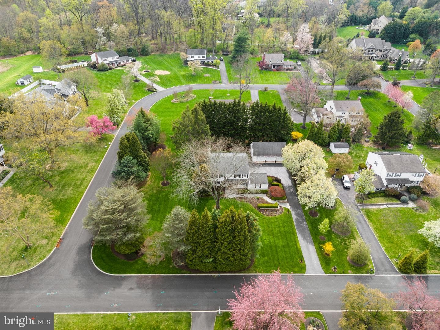 558 Beale Road photo 3