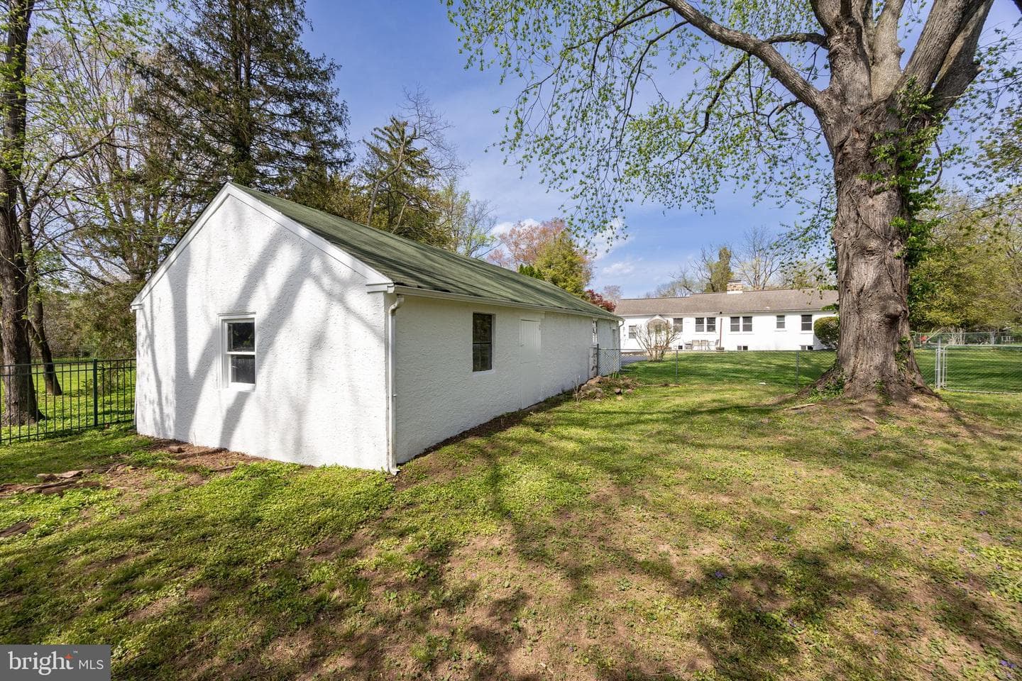12 Willow Avenue photo 7