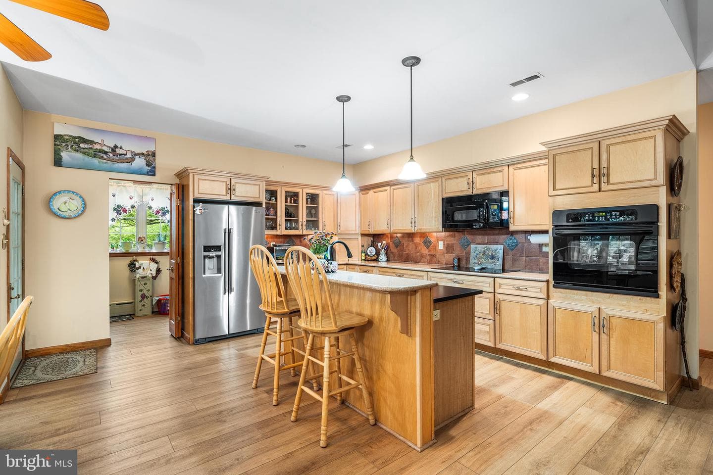 1416 Harry Street photo 11