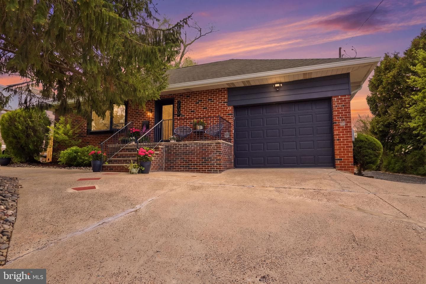 7702 Cheltenham Avenue photo 3