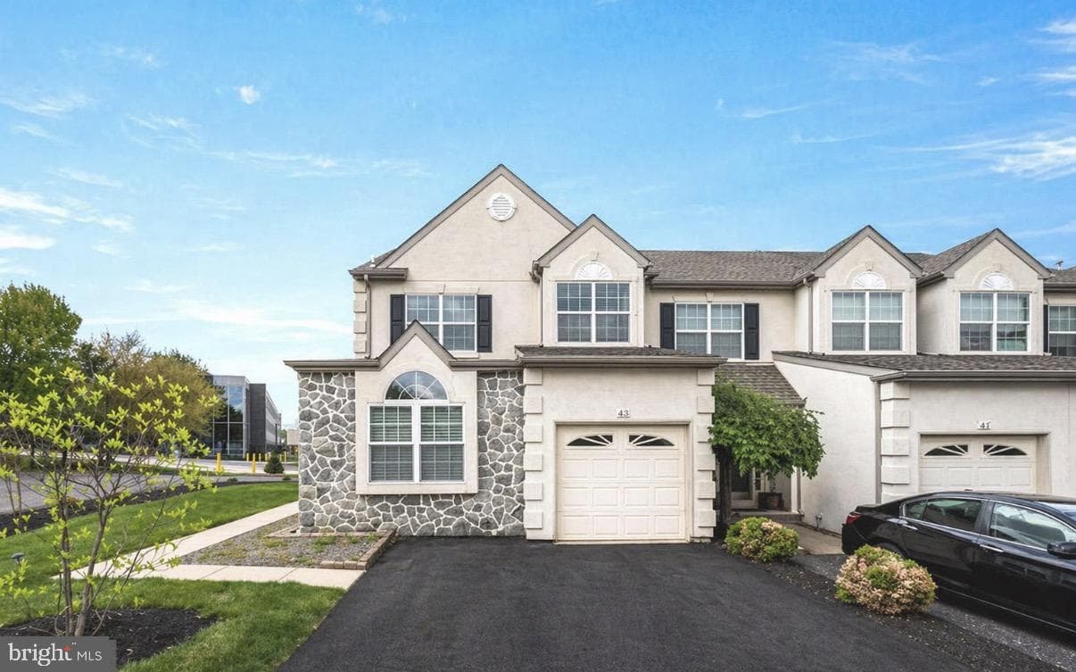 613 Fawn Circle photo 2