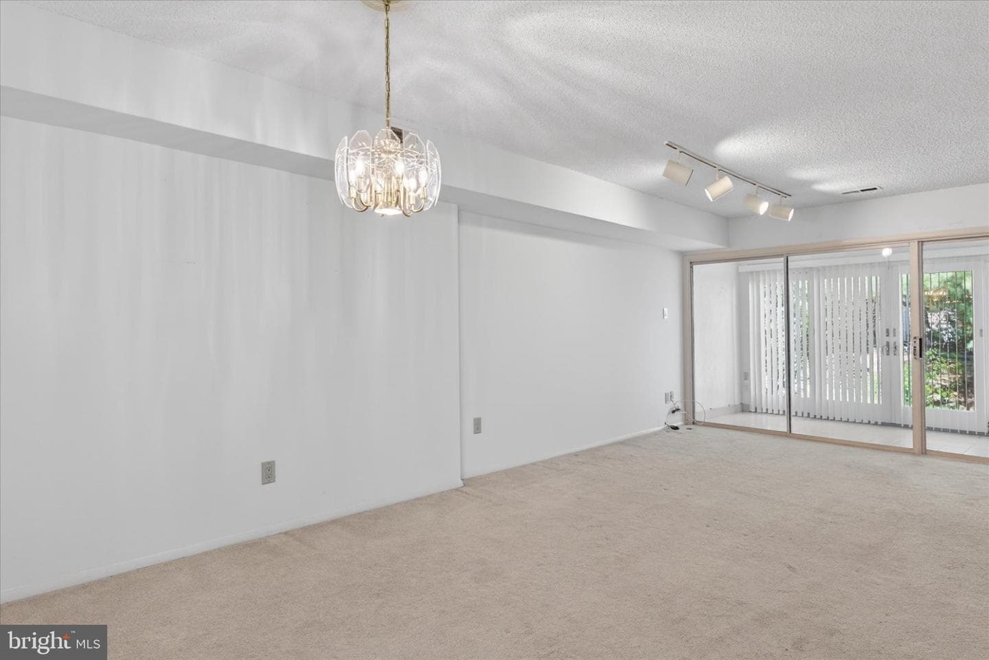 15 Twin Brooks Dr photo 8