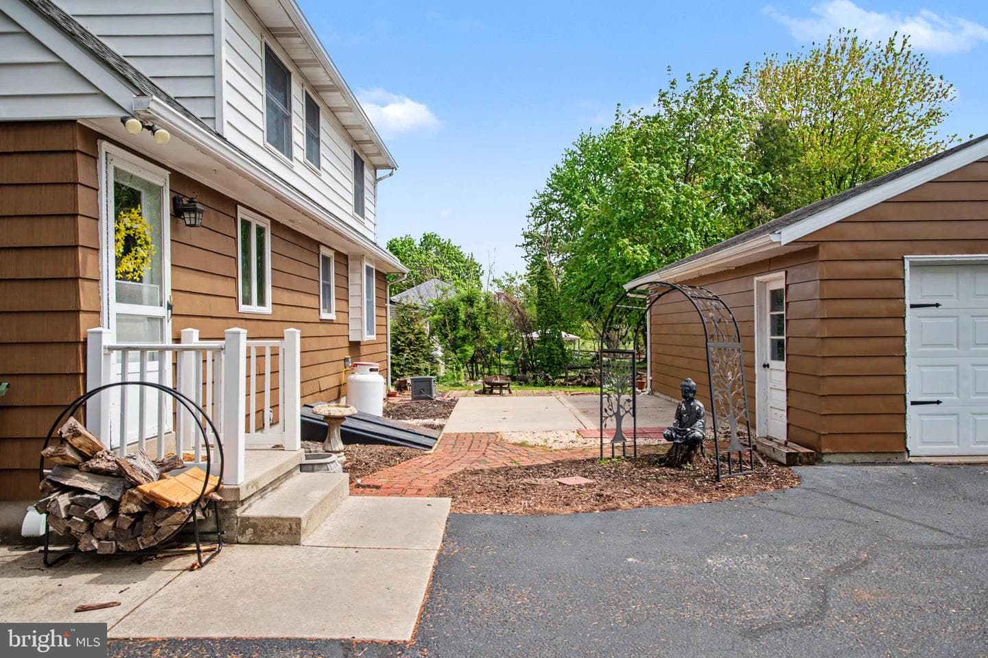 1310 Second Avenue photo 4