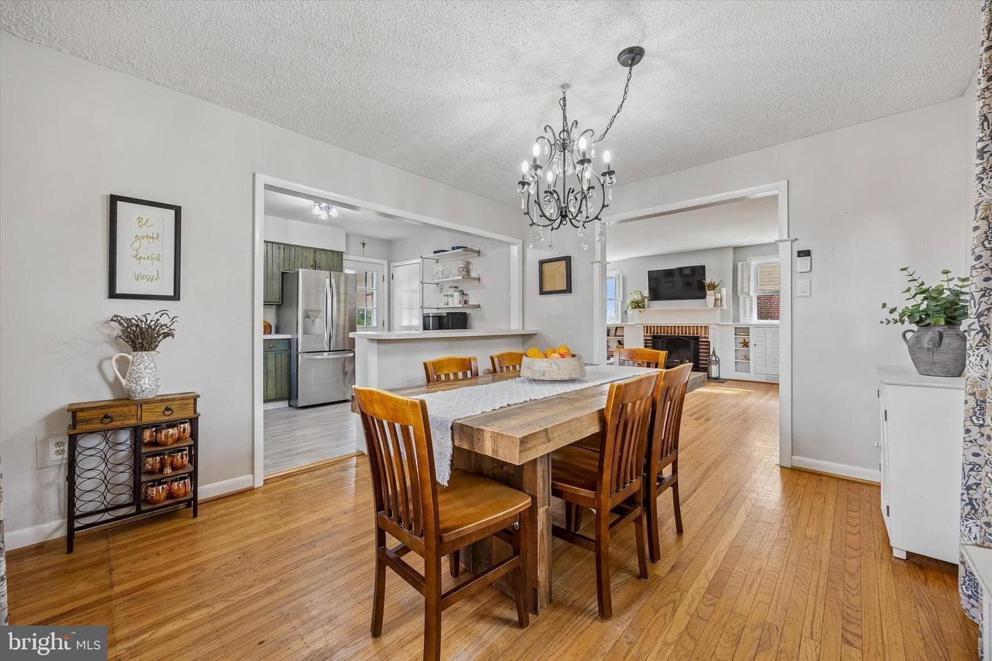 1479 N Hills Avenue photo 8