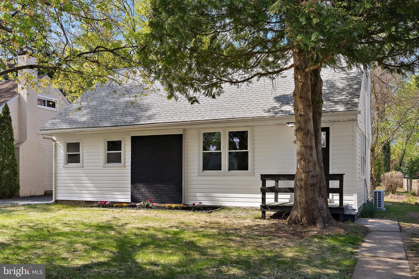 436 S 9th Street