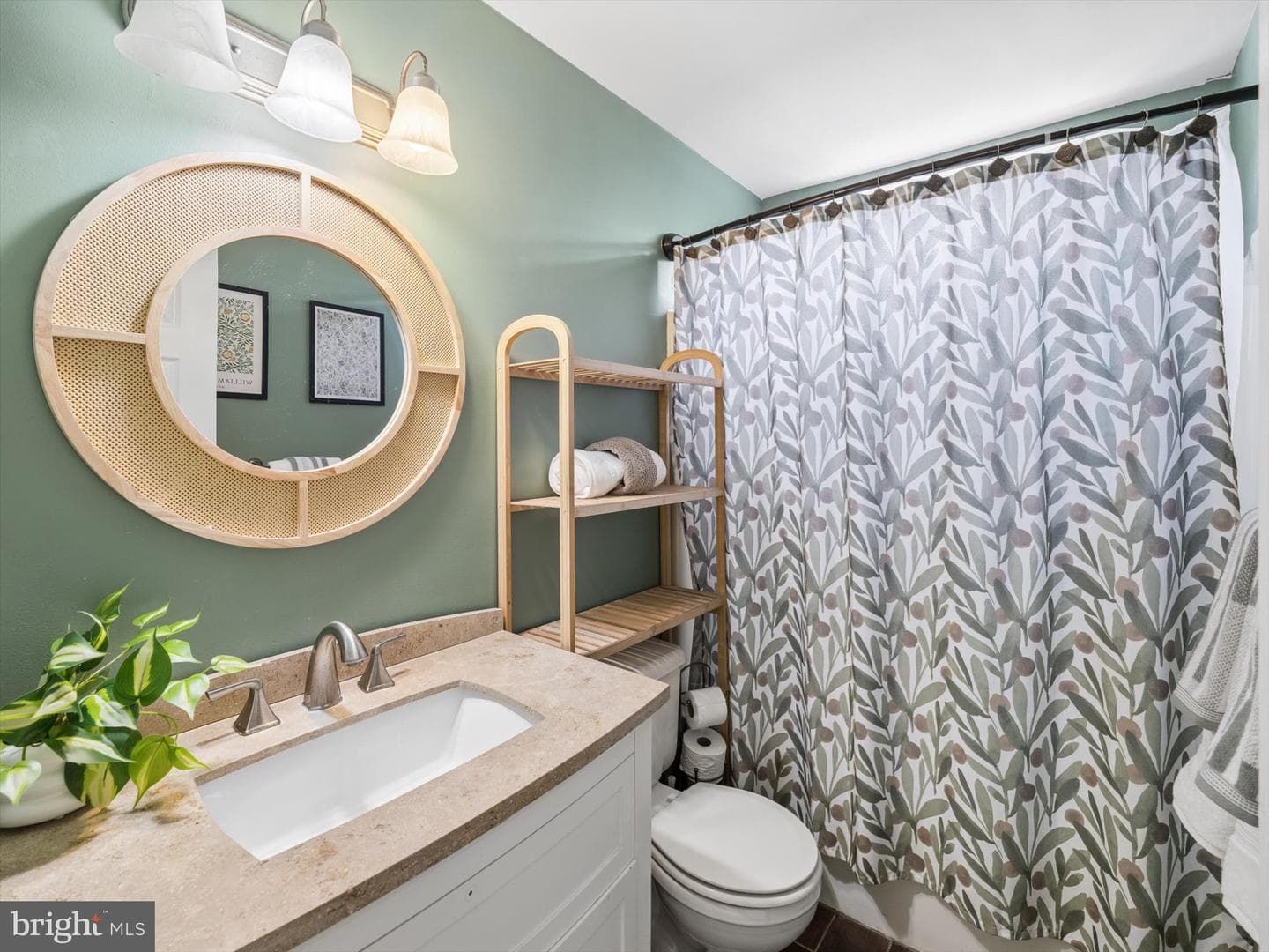 1001 Windsor photo 22