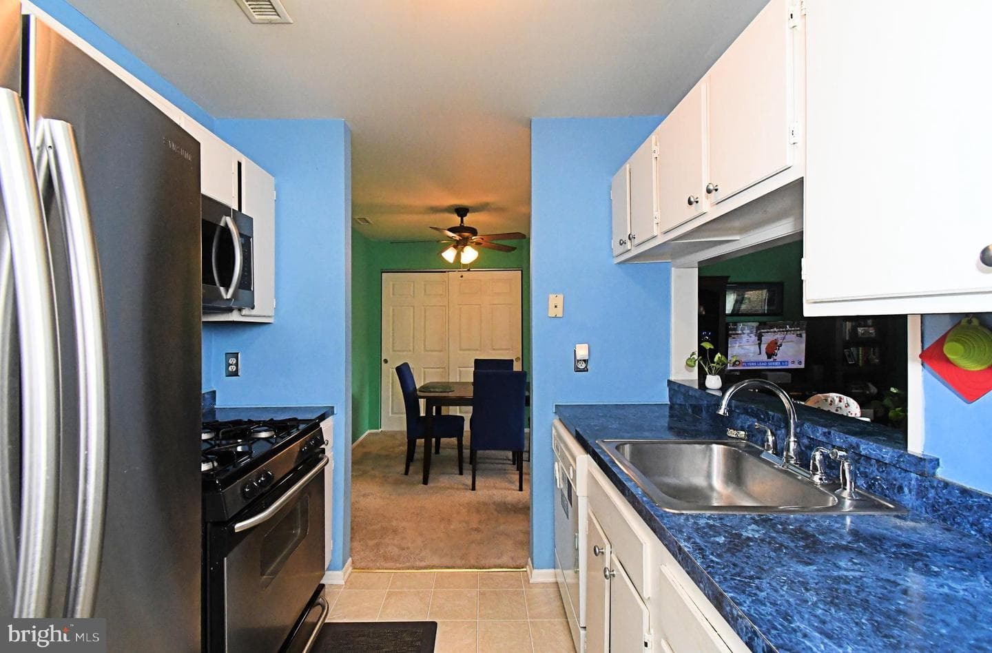 406 Stockton Court photo 9