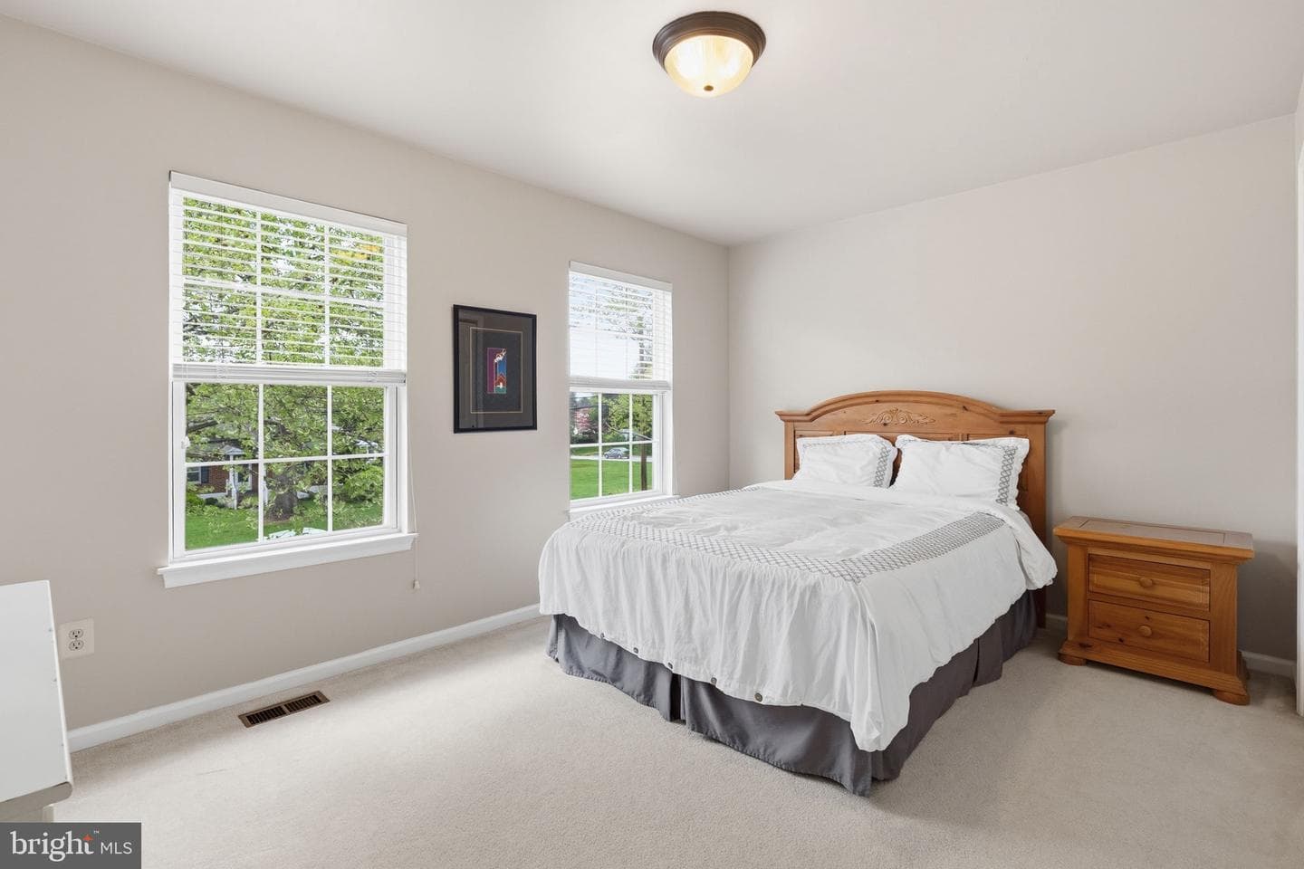 242 Vaughn Road photo 45