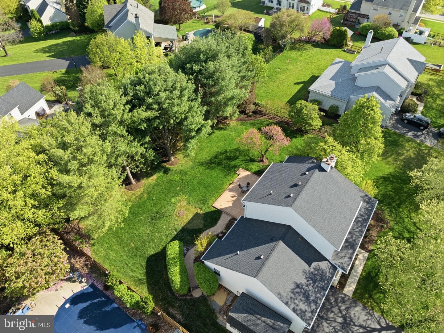 242 Vaughn Road photo 55
