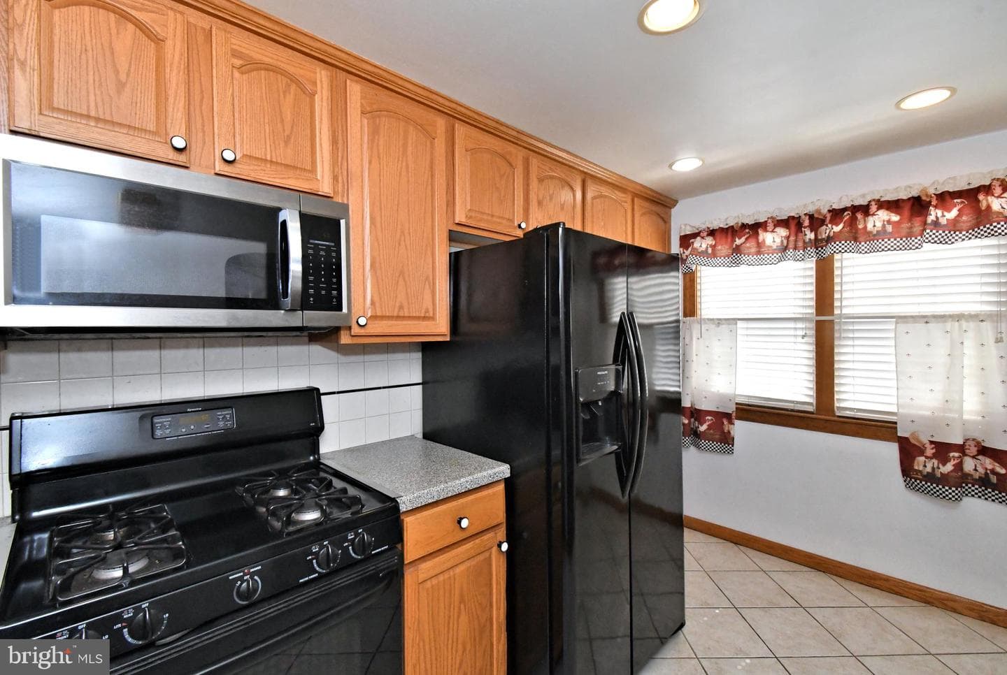1302 Redwood Lane photo 3