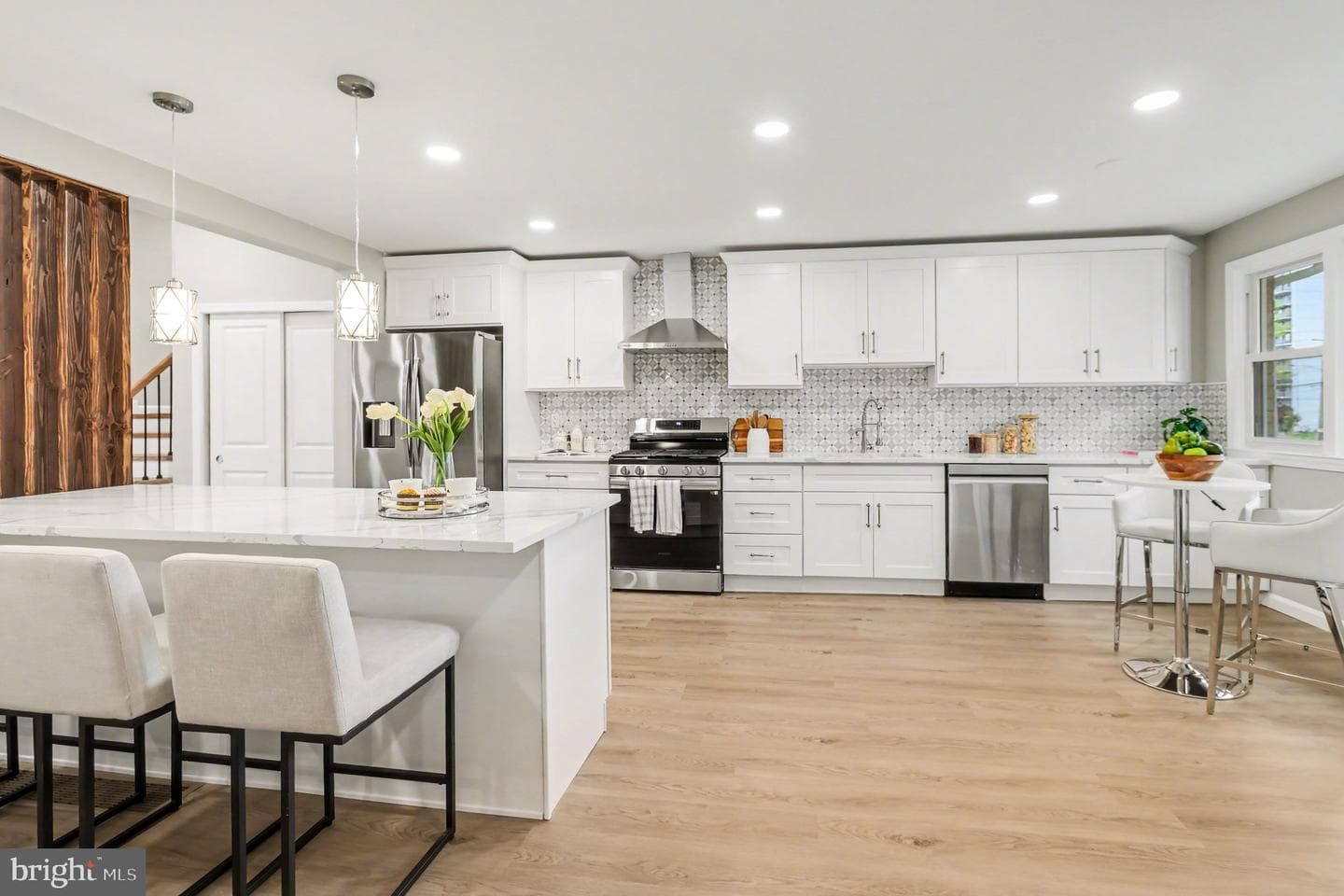 7804 Louise Lane photo 12