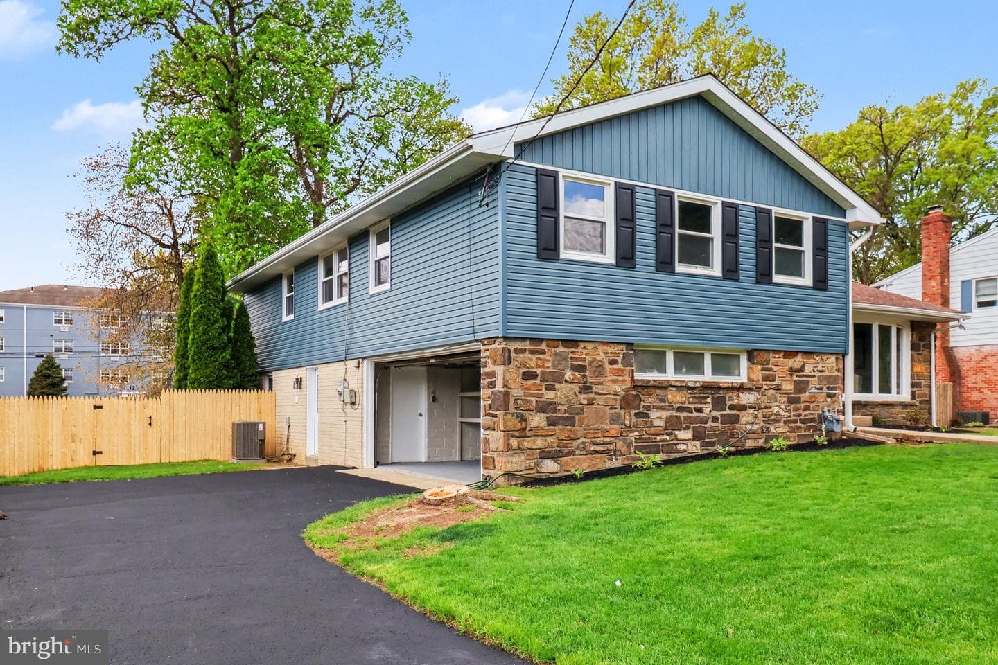 7804 Louise Lane photo 35