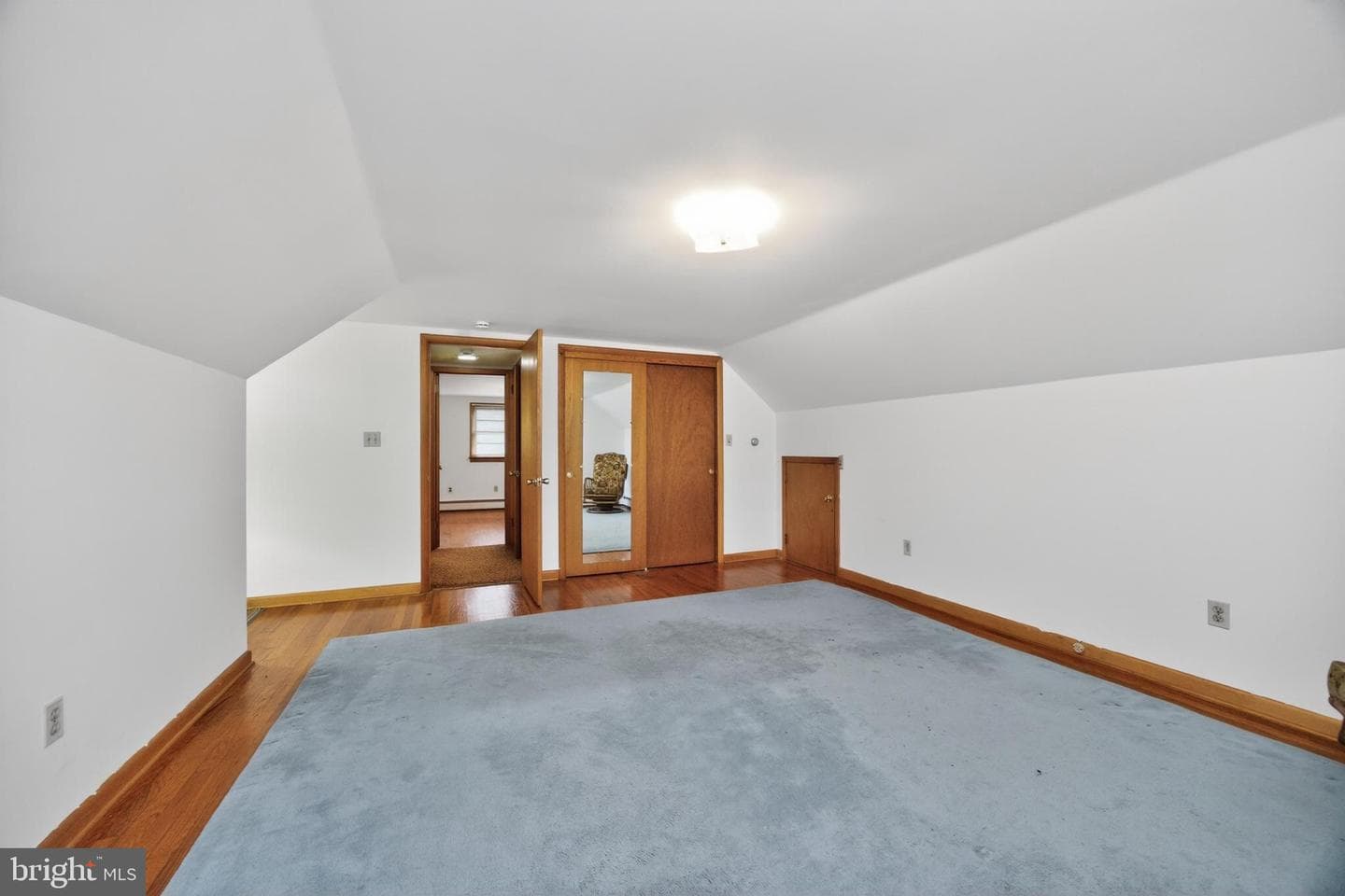 234 W Chestnut Street photo 21