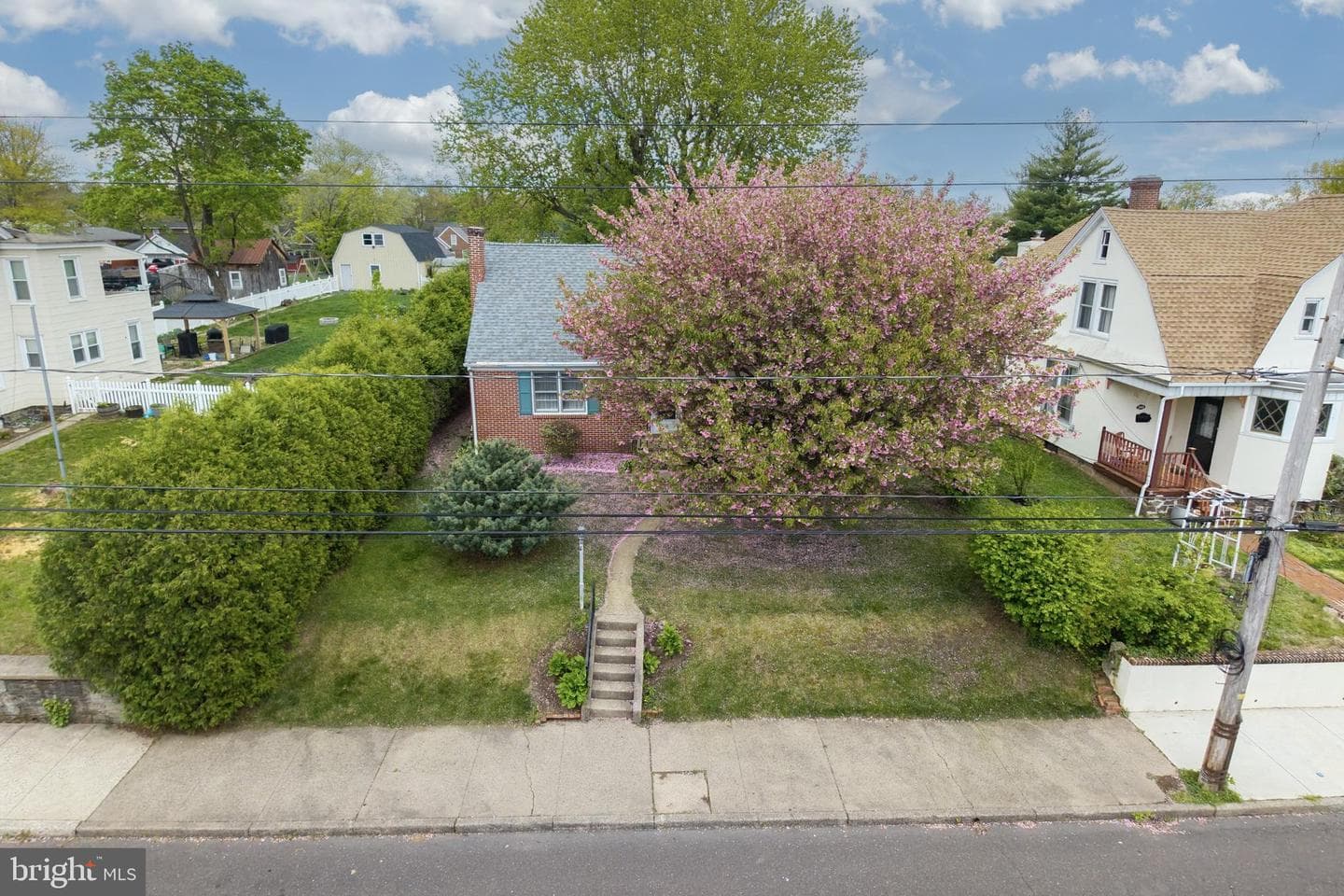 234 W Chestnut Street photo 43
