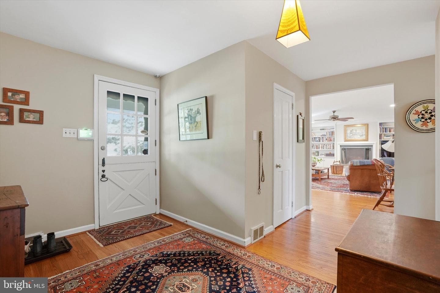 8643 Montgomery photo 4