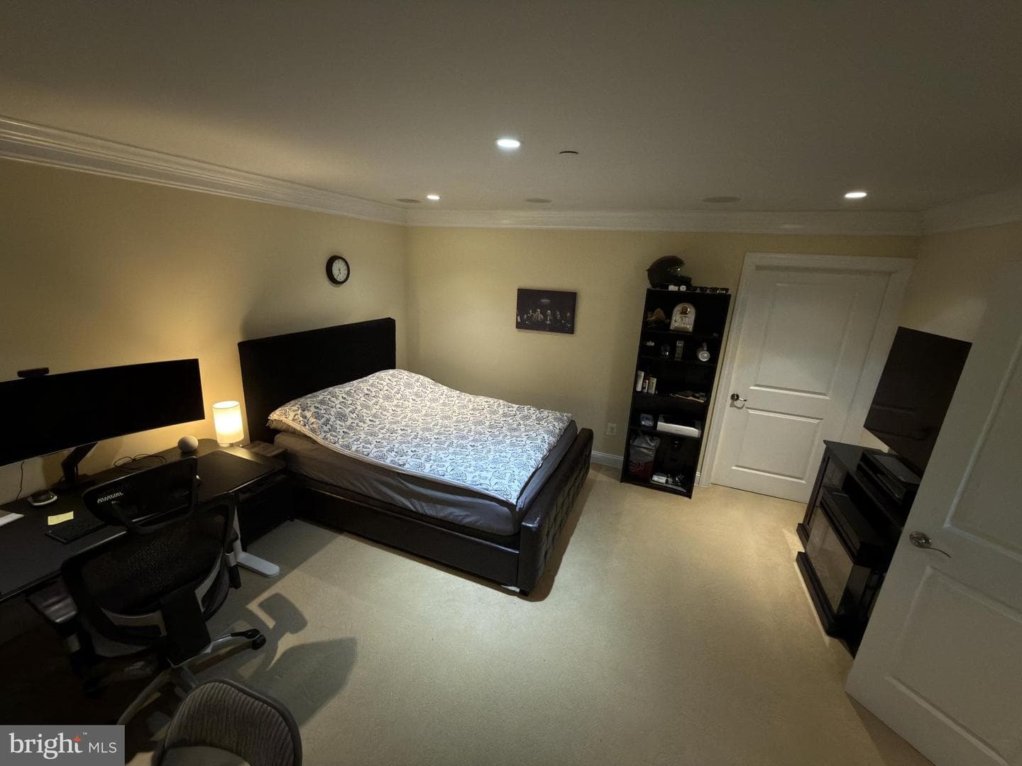 211 Holland Avenue photo 5