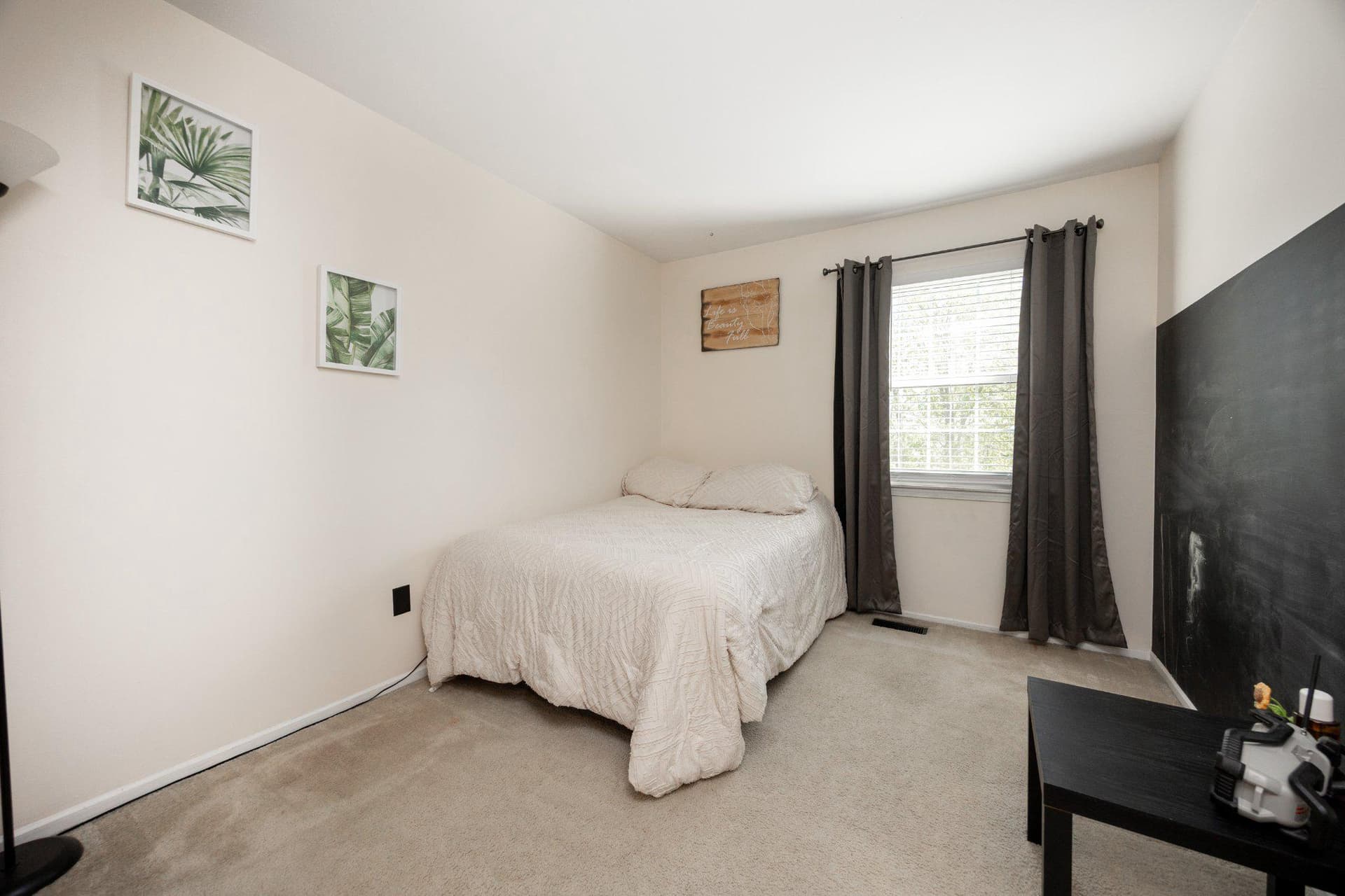 300 Lexington Rd photo 26