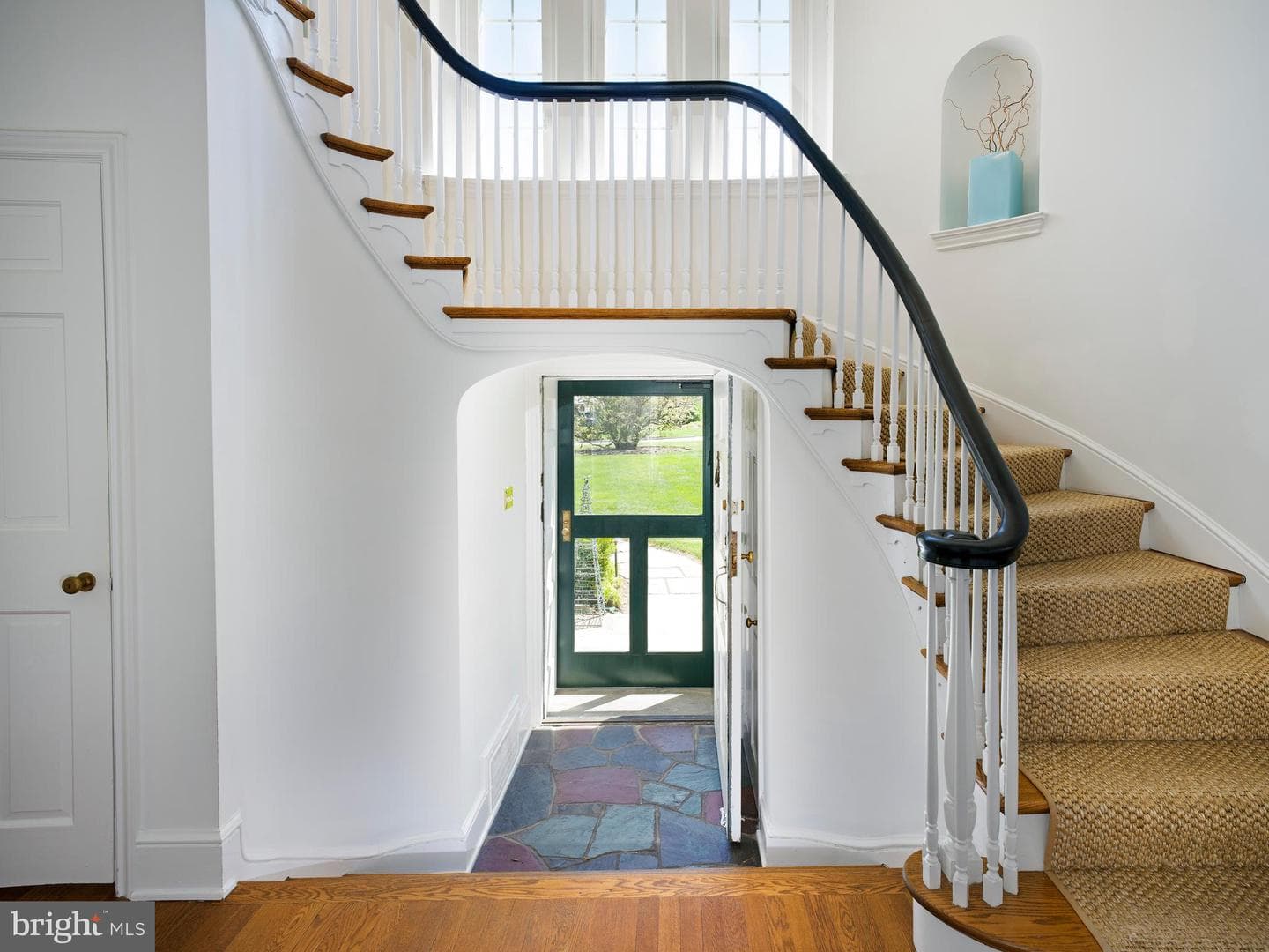 454 Moreno Road photo 4