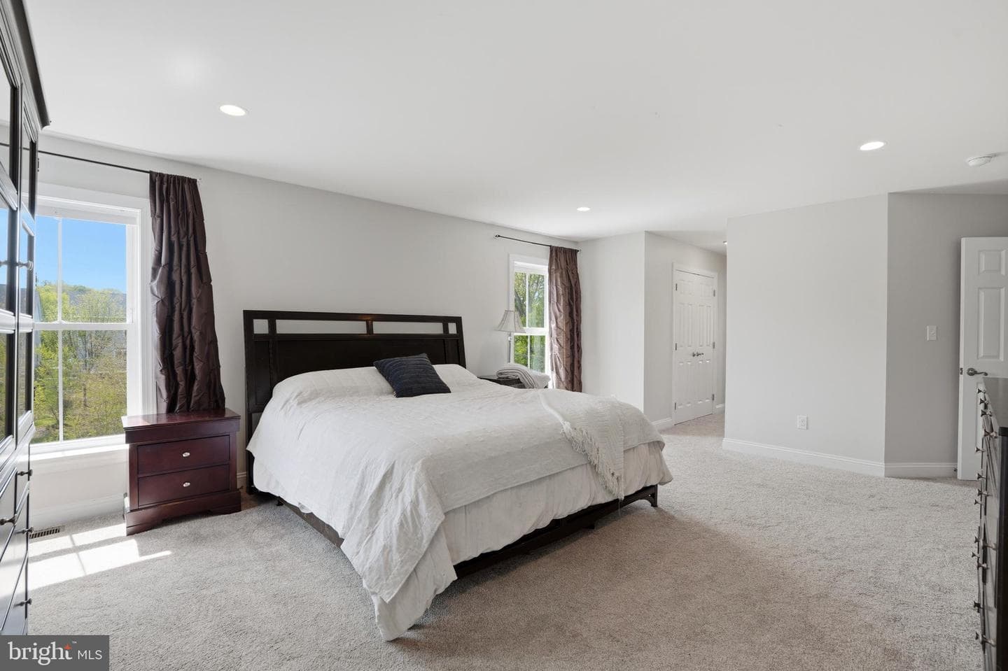 35 Dickinson Lane photo 19