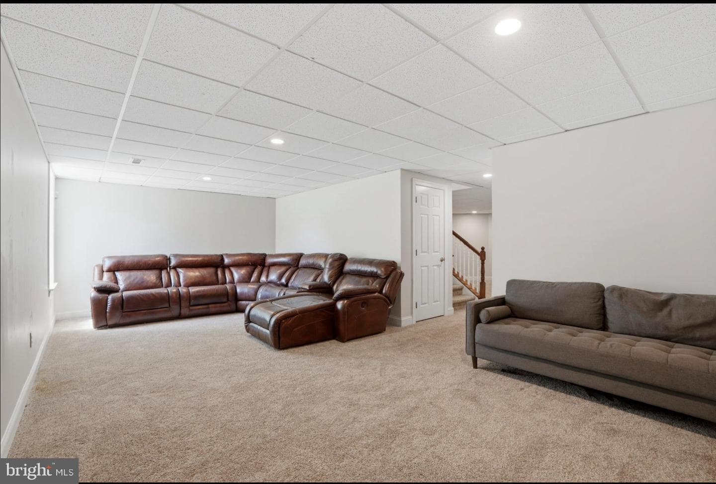 35 Dickinson Lane photo 29