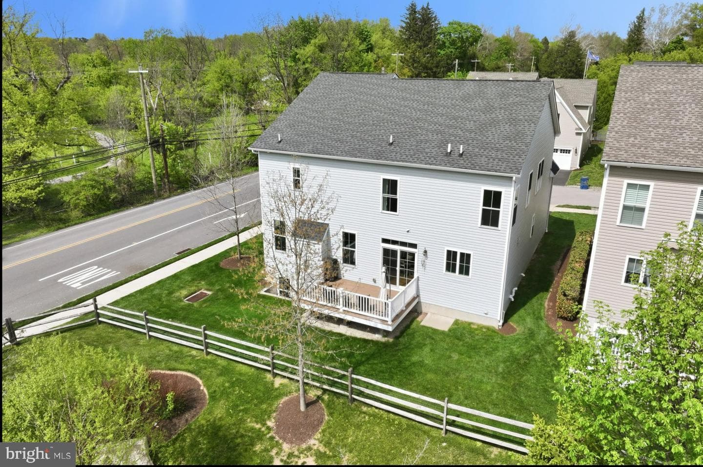 35 Dickinson Lane photo 33