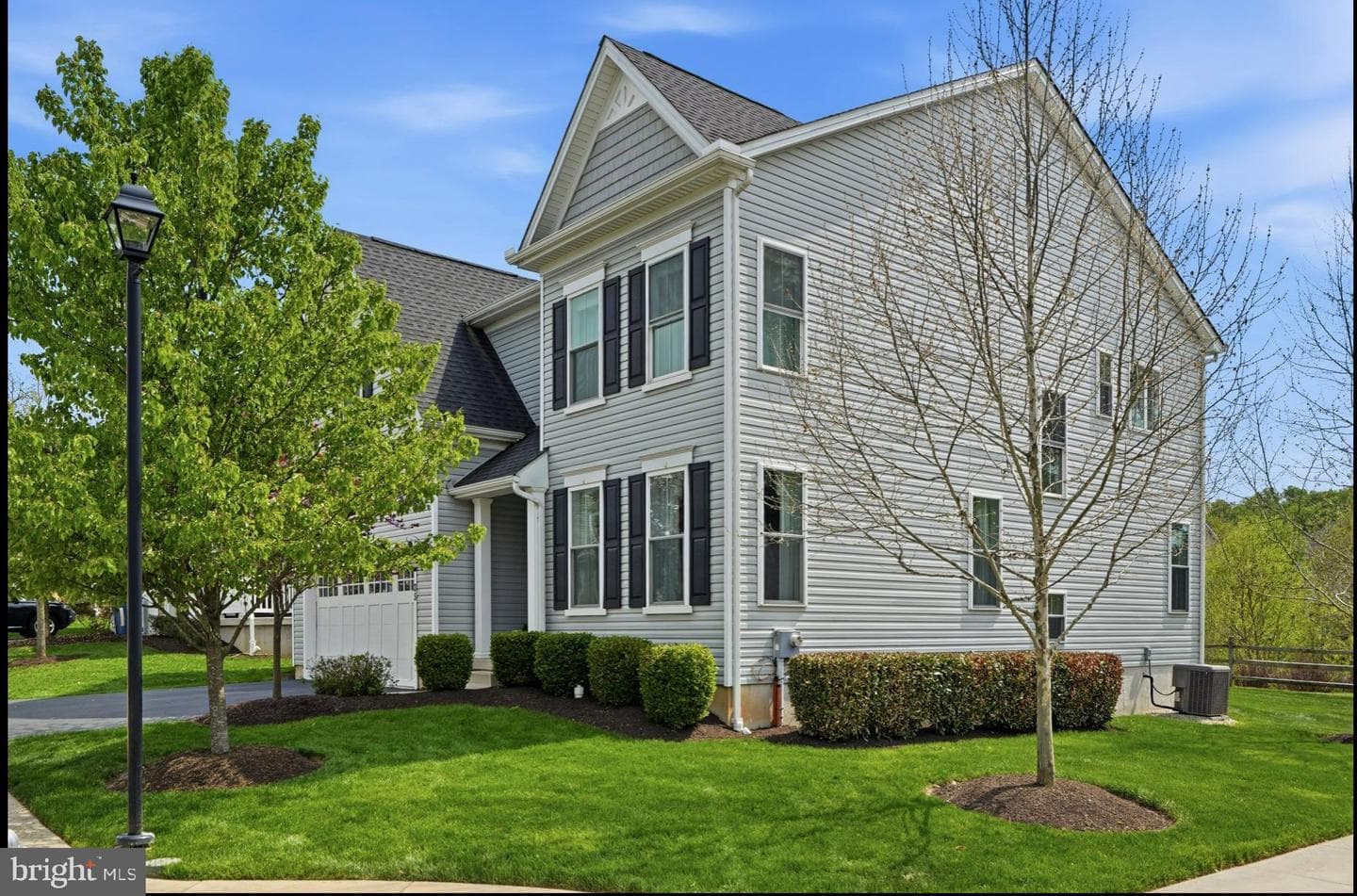 35 Dickinson Lane photo 4