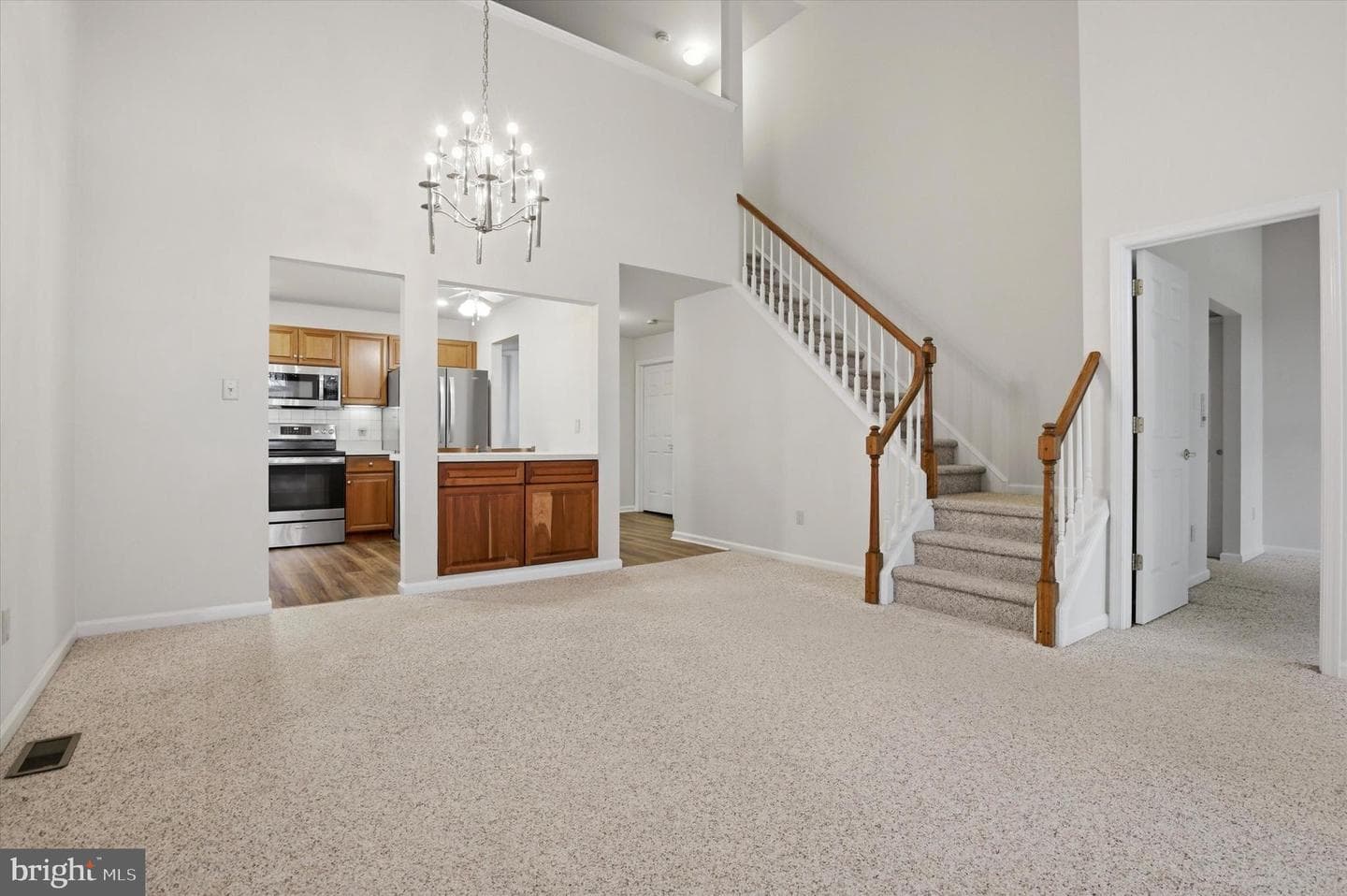 616 Manor Drive photo 10
